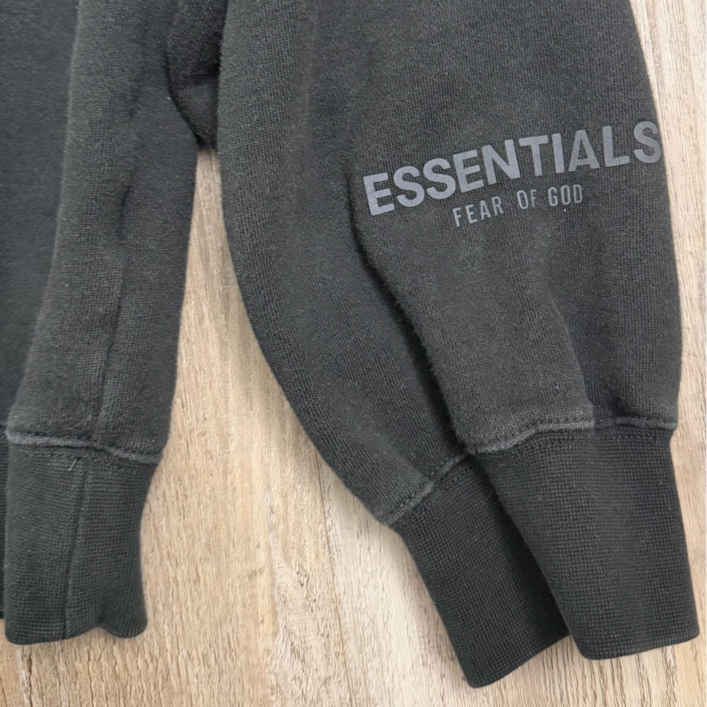 Essentials Fear of God Men’s Crewneck Black Sweatshirt-size XS *like NEW* - Picture 2 of 8